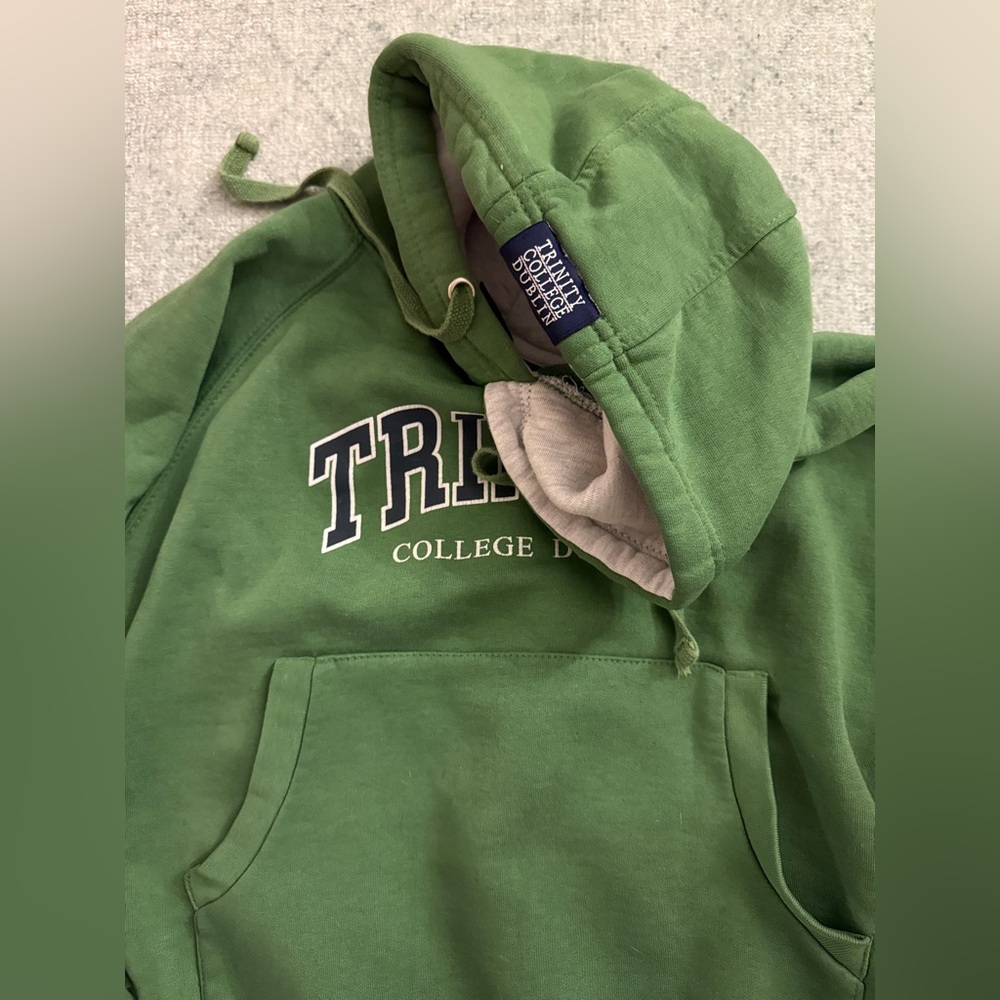 Trinity College Dublin child’s M/L hoodie from Ireland - Picture 4 of 9